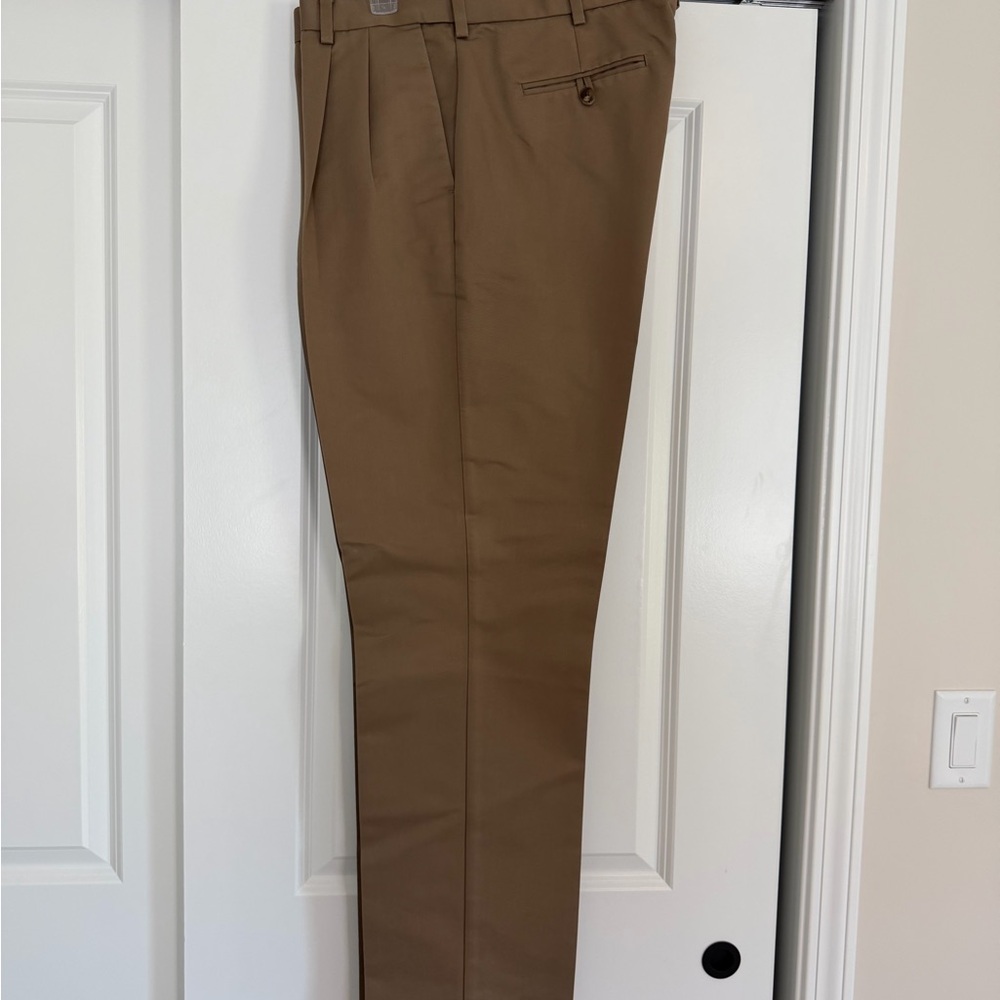 Men's Roundtree $ York Classic Pleated Dress Pants